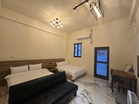 眠極文旅民宿2館 小四人房