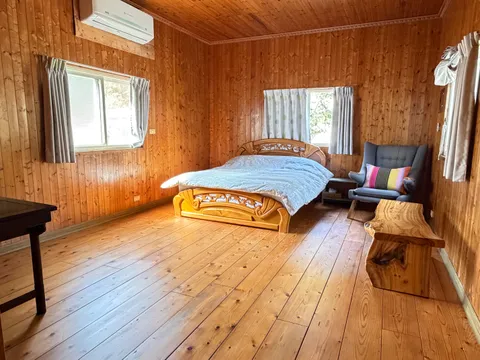 峯州小木屋 山上二人房型