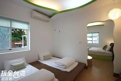 愛咪臥客民宿 四人套房-夏綠地