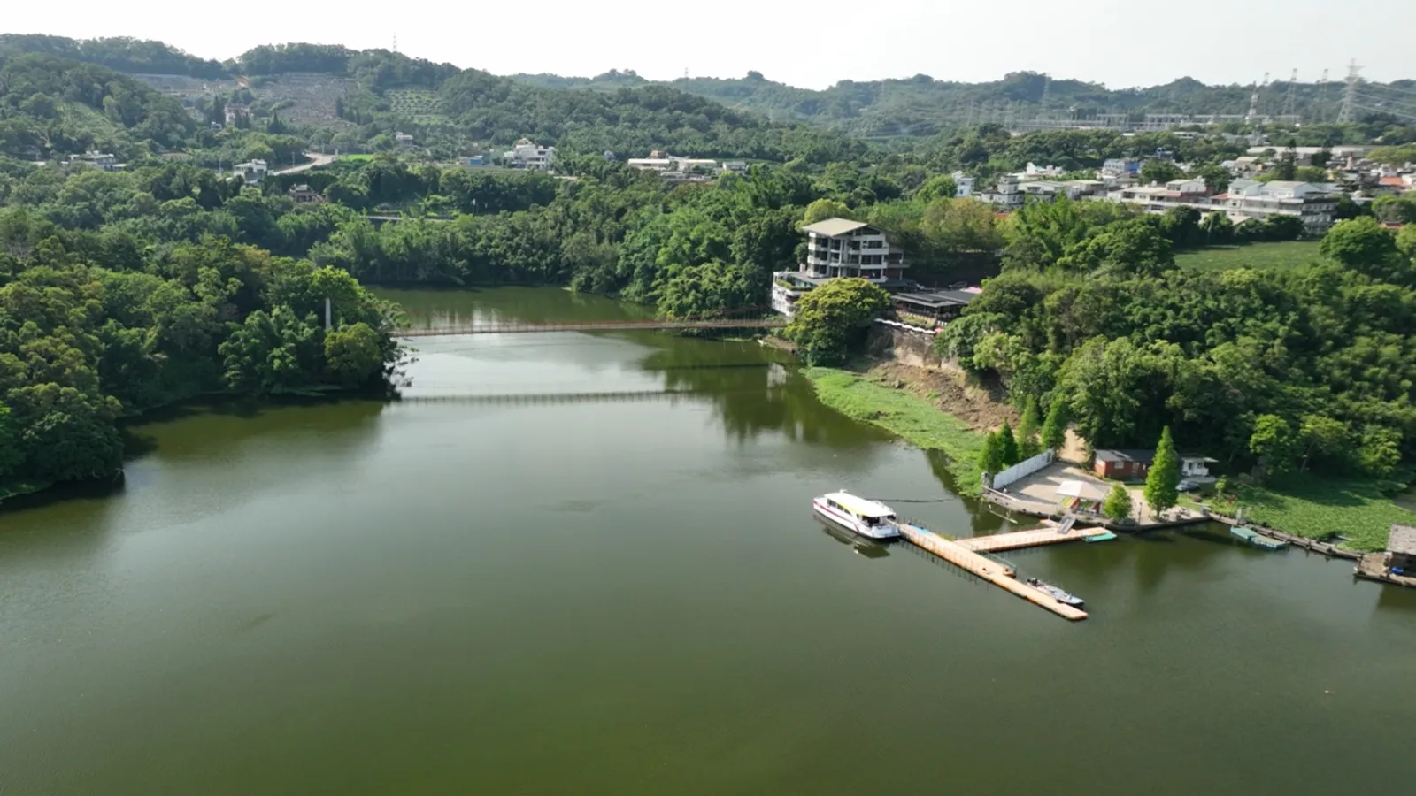 峨眉景點：峨眉湖遊艇碼頭