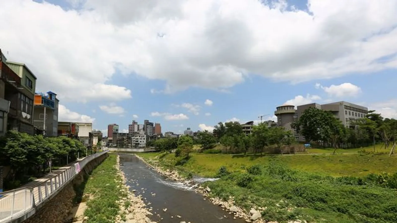 中壢景點：老街溪水岸自行車道